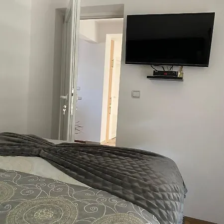 Kuca Za Odmor Car - Tekija