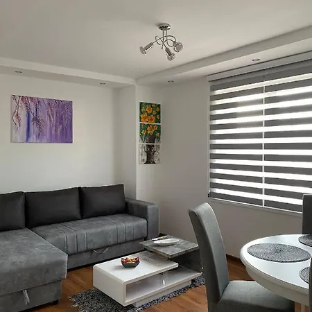 Kuca Za Odmor Car - Tekija *