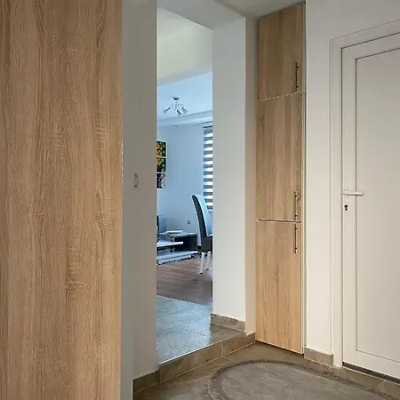 Kuca Za Odmor Car - Tekija *